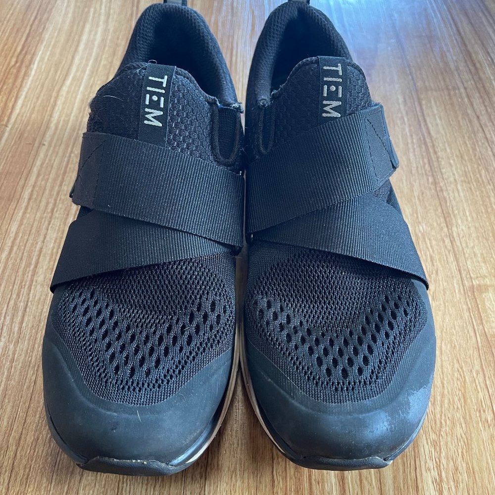 Tiem women’s Cycling shoes with clips - size 7.5